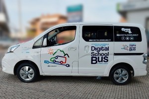 Al via il Digital School Bus: la formazione al digitale diventa on the road